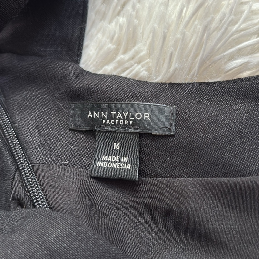 Ann Taylor Factory Cross Front Linen Top - Picture 6 of 8